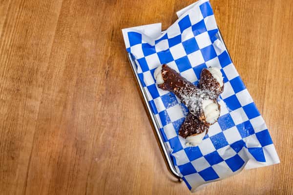 Cannolis (2)