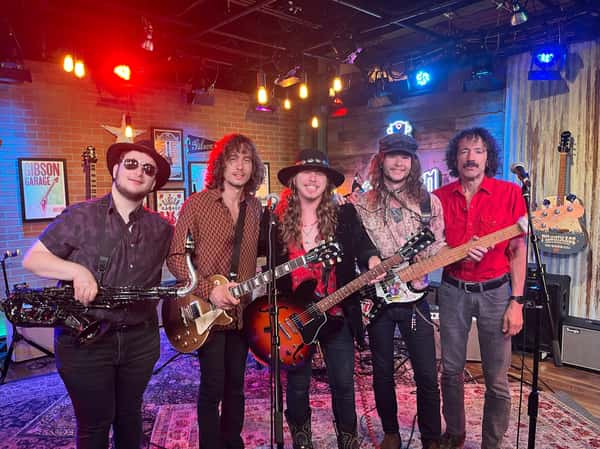 Hippies and cowboys