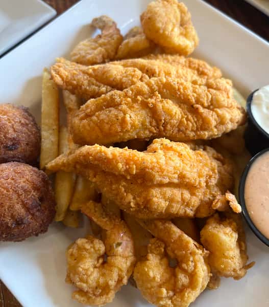 Shrimp and Catfish Plate
