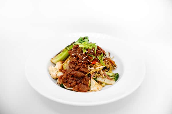 Teriyaki Plant-Based "Steak" Chow Mein
