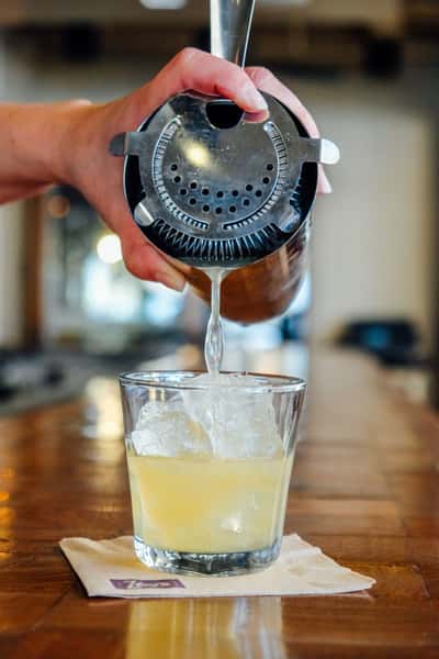 Cocktail Pour