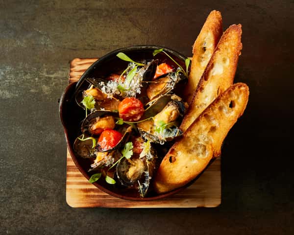 Spicy Bourbon Mussels