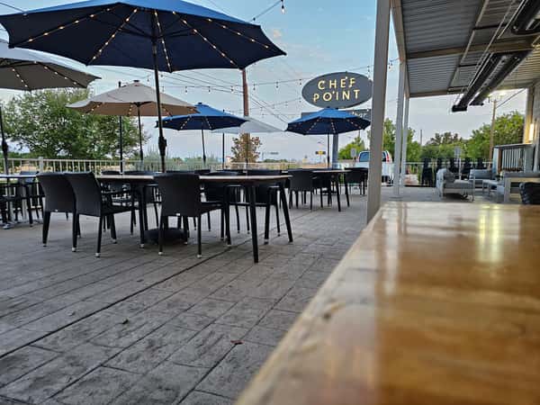 Outdoor dog friendly patio dining at Chef Point in Colleyville, TX