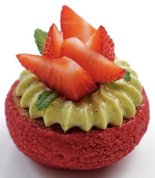 Matcha Strawberry Cream Puff