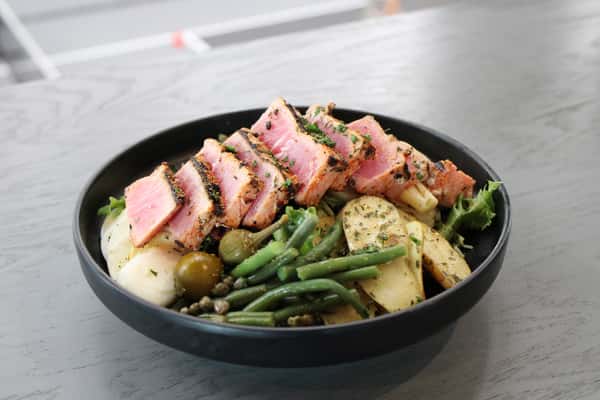ahi tuna salad
