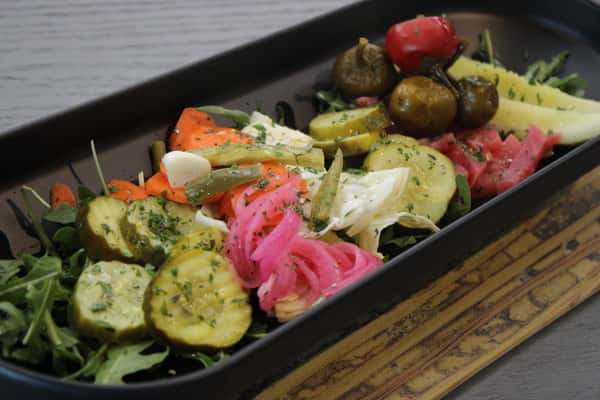 Thee Pickle Platter