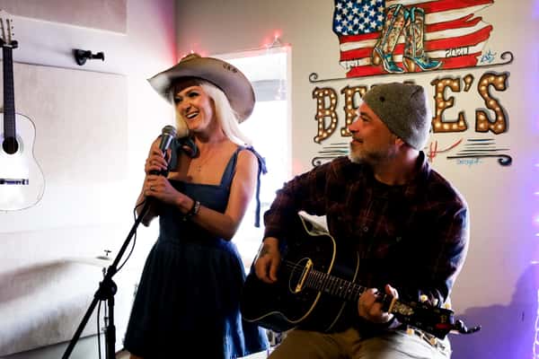 Live music Janel & Blaine Long