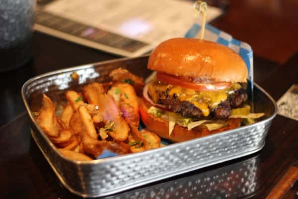 Belle's Burger