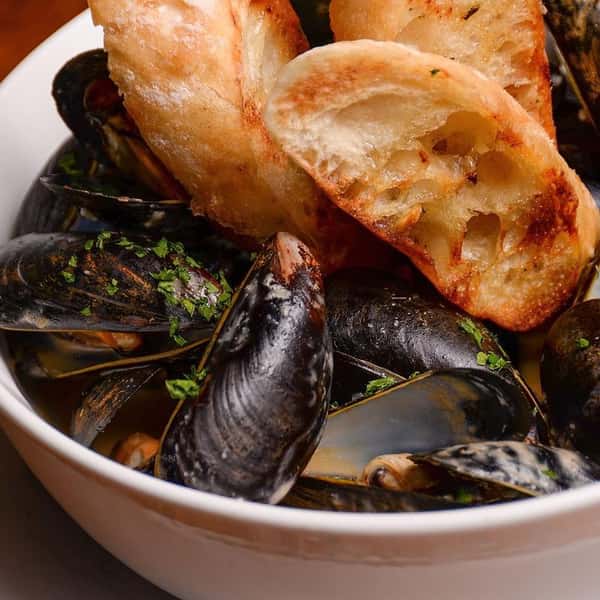 Flatiron Kitchen + Taphouse food