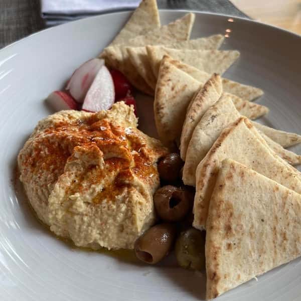 Flatiron Kitchen + Taphouse food