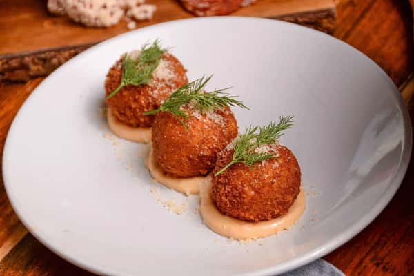 Flatiron Kitchen + Taphouse food