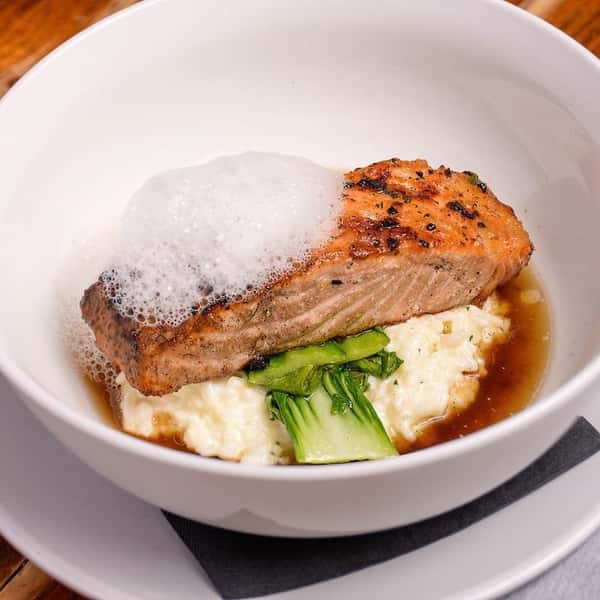 Flatiron Kitchen + Taphouse food
