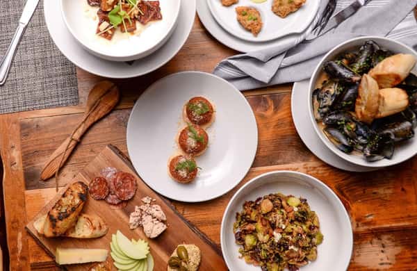 Flatiron Kitchen + Taphouse food