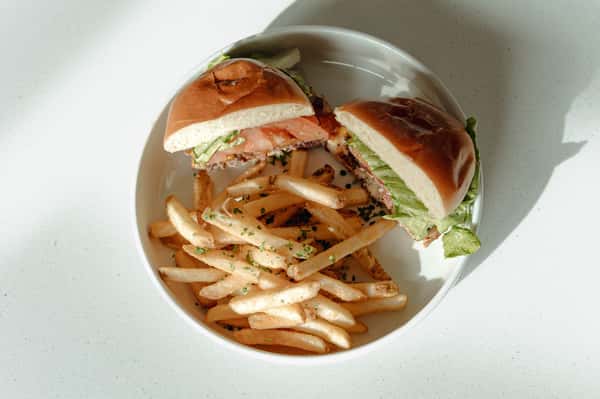 Classic Bacon Cheeseburger