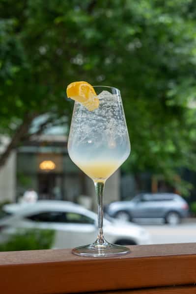 Limoncello Spritz