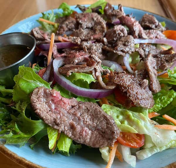 Grilled Filet Mignon Salad