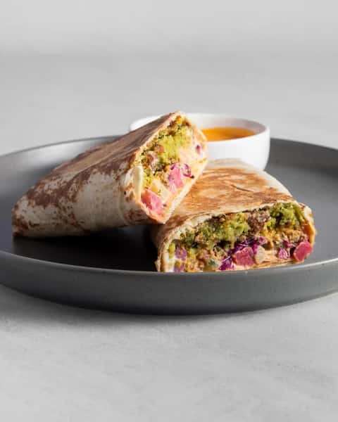 Crispy falafel, fresh toppings, creamy sauces, all wrapped up and ready to go. 🔥😋
Come dine with us!