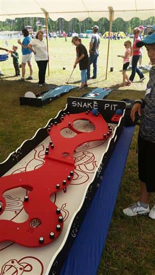 a snake pit game
