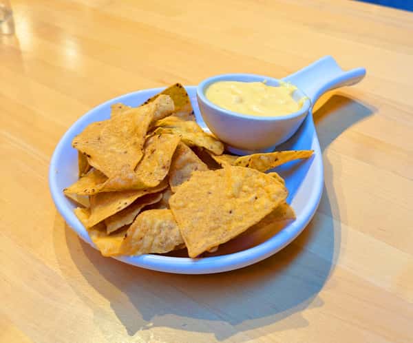 Chips & Queso
