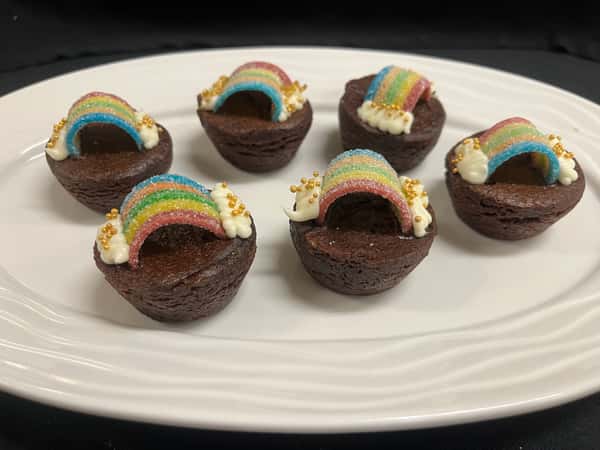 St Patricks Day Themed Pot of Gold Two Bite Brownies