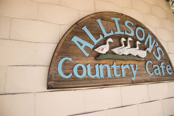 exterior signage "allisons cafe"