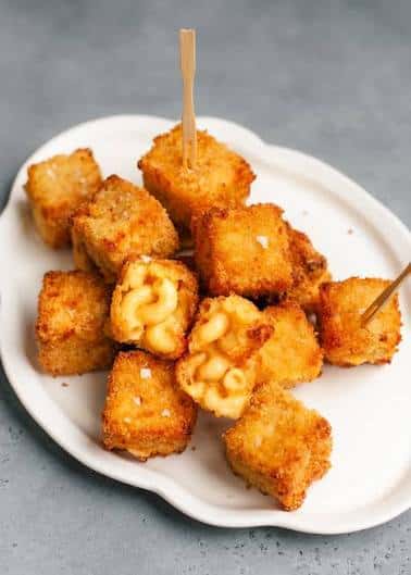 Makhani Mac & Cheese Pakoras