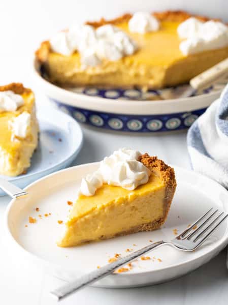 Mango Mousse Pie