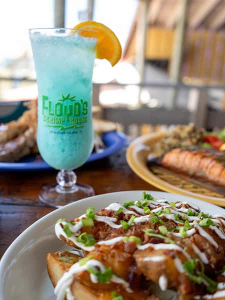 cocktail and entree