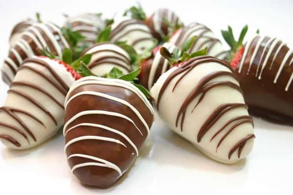 Assorted Chocolate Covered Strawberries Tray