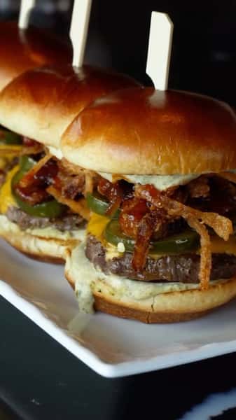 Biiig weekend for basketball 🏀⛹🏽 Tune into March Madness at Hyde & enjoy our specials: $7 beer, Reuben, & Sliders 🍻✨

Avail. now - March 31st!