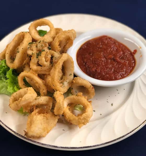 calamari with a side of marinara sauce