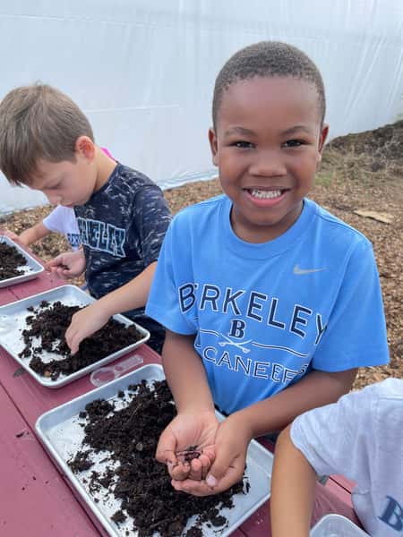 children gardening