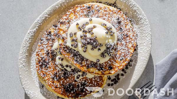 CANNOLI PANCAKES