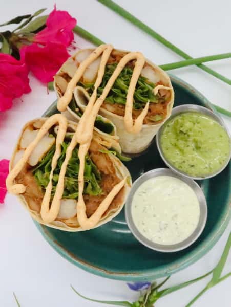 Wraps and dips with dressing