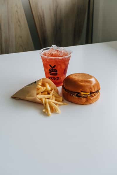 Vegʻd Cheeseburger