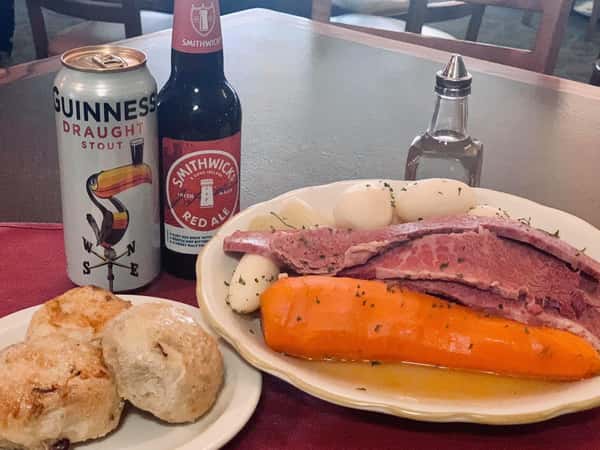 corrned beef and cabbage plus irish soda bread