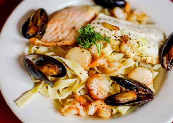 seafood medley entree