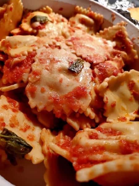 shrimp ravioli with sauce