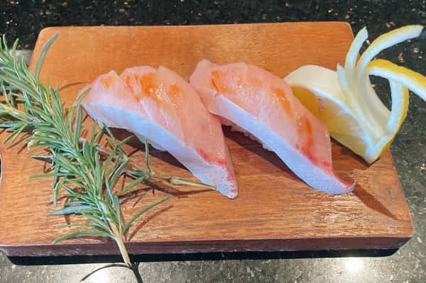 Nigiri - Hamachi (Yellowtail)
