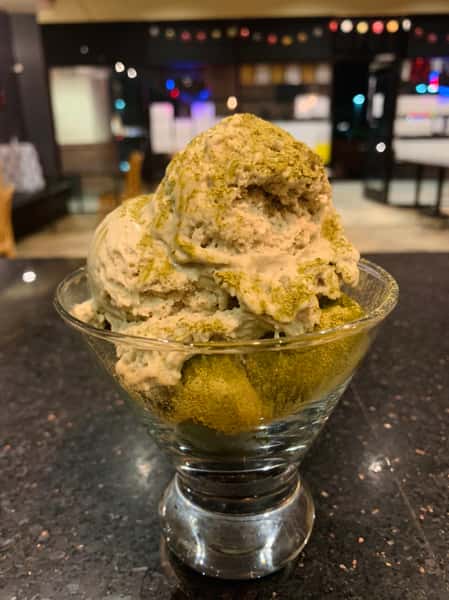 Green Tea Ice-Cream with Red Bean Puffs