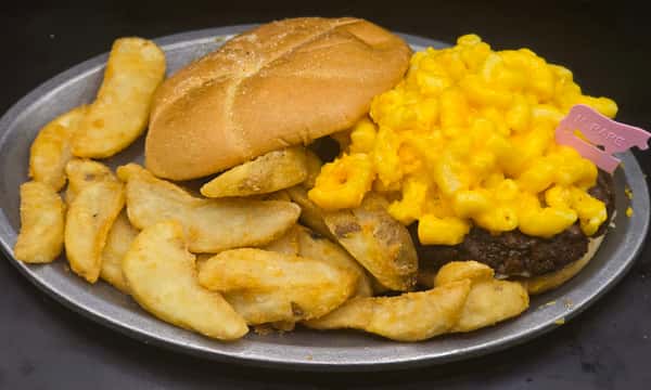 Mac & Cheese Steak Burger
