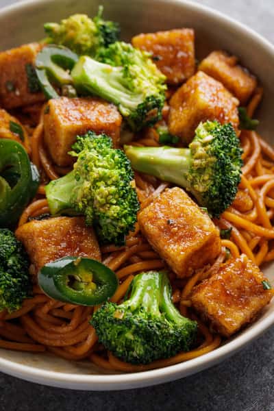 Spicy Garlic Tofu with Garlic Noodles