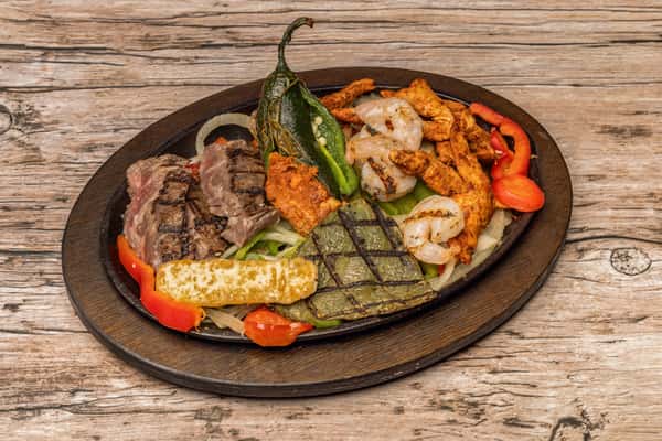 Los Abuelos Macho Fajitas