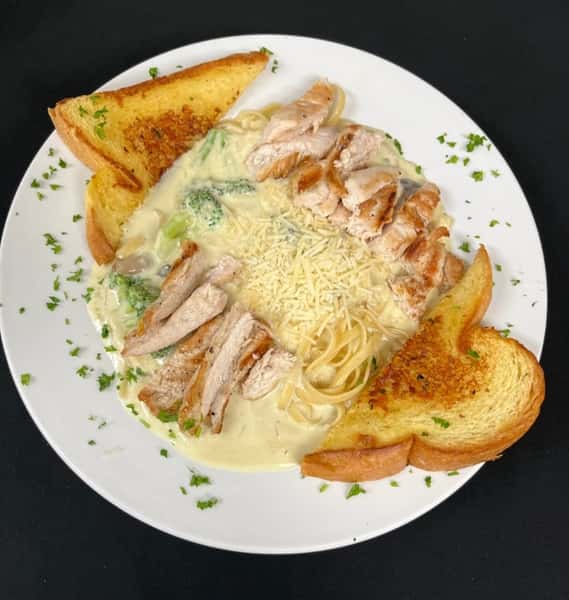 CLASSIC ALFREDO PASTA