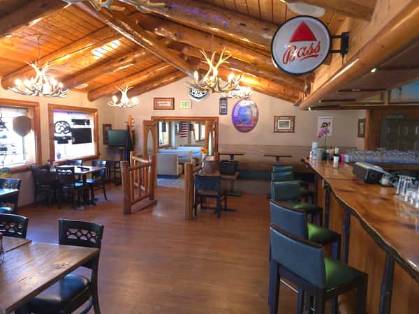 Sample photo of our full service bar