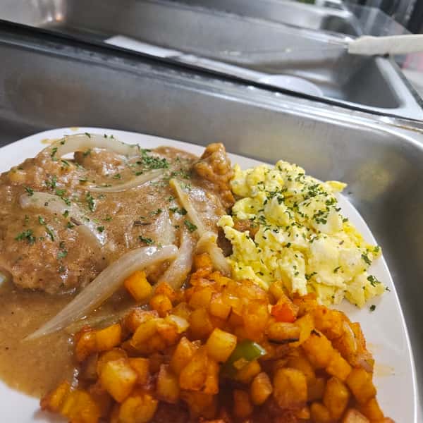 Smothered Chicken Plate