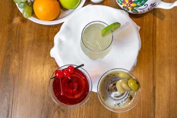 Giorgio's Italian - 868615_GioMartiniManhattanMargarita_2706