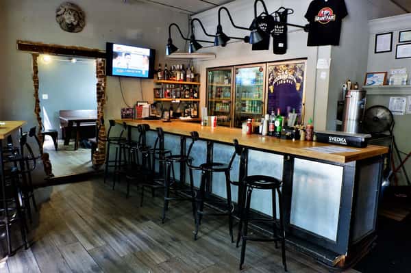 bar
