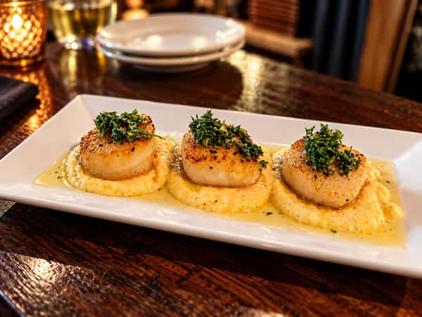 Seared Scallops & Grits App