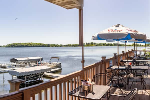 lakefront dining